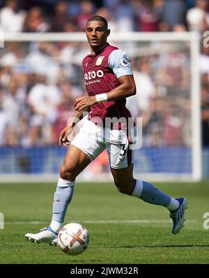 Diego Carlos von Aston Villa während des Spiels in der Premier League in Villa Park, Birmingham. Bilddatum: Samstag, 13. August 2022. Stockfoto