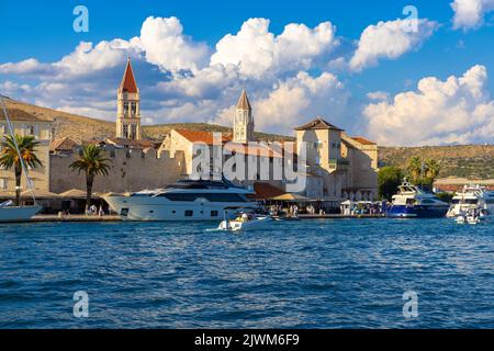 Die Altstadt von Trogir an der Adriaküste Kroatiens Stockfoto