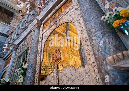 Fresko der Panagia Ekatontapyliani (auch bekannt als die Kirche der 100 Türen) in der Stadt Parikia, auf der Insel Paros in Griechenland Stockfoto