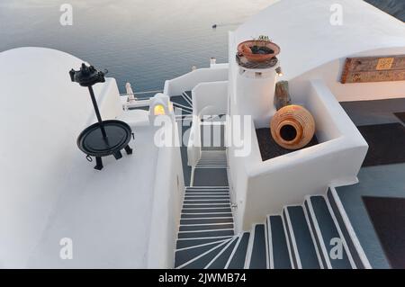 Das Homeric Poems Hotel in Firostefani, Santorin, Griechenland, ist unglaublich eingerichtet Stockfoto