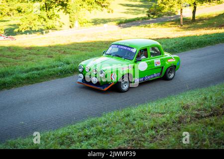 Villereversure, Ain, Frankreich, 4. September 2022. 16. historische Steigung von Villereversure (16ième Montée Historique de Villereversure). Oldtimer Stockfoto