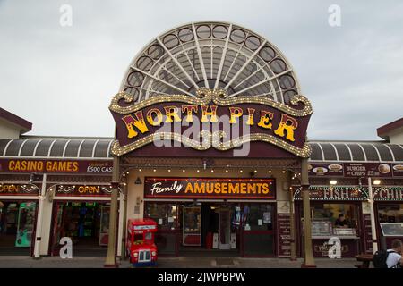 Blackpool North Pier Promenade direkt am Meer in England Stockfoto