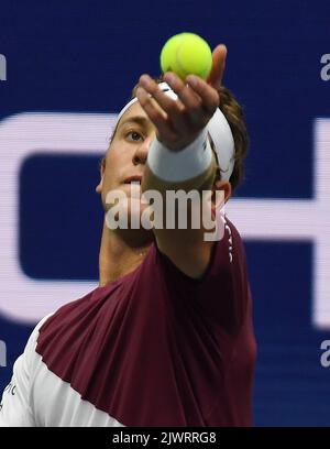 New York, Gbr. 06. September 2022. New York Flushing Meadows US Open Day 9 06/09/2022 Casper Ruud (NOR) Mens Singles Viertelfinale Credit: Roger Parker/Alamy Live News Stockfoto