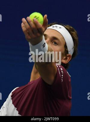 New York, Gbr. 06. September 2022. New York Flushing Meadows US Open Day 9 06/09/2022 Casper Ruud (NOR) Mens Singles Viertelfinale Credit: Roger Parker/Alamy Live News Stockfoto