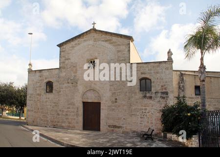 Casarano, Italien. Außenansicht der Kirche Santa Maria della Croce, die vermutlich im 5.. Jahrhundert entstanden ist. Stockfoto