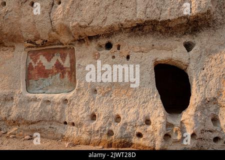 Petroglyphe in Cliff Dwellings, Bandeler National Monument, New Mexico, USA Stockfoto