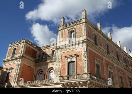 Casarano, Italien. Außenansicht des Palazzo Capozza aus dem 19.. Jahrhundert. Stockfoto