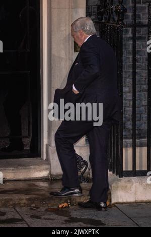 Downing Street, London, Großbritannien. 6. September 2022. Herr wahr, neuer Anführer des Hauses der Herren. Neue Kabinettsminister werden bestätigt, ab heute die Regierung unter Premierminister Liz Truss zu bilden, einige kommen und gehen persönlich, während andere Berichten zufolge telefonisch informiert wurden. Kredit: Imageplotter/Alamy Live Nachrichten Stockfoto