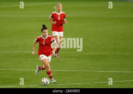 Cardiff, Großbritannien. 6. September 2022. Angharad James von Wales während des Qualifikationsspiel der Frauen zur WM zwischen Wales und Slowenien. Kredit: Gruffydd Thomas/Alamy Live Nachrichten Stockfoto