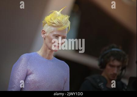 Venedig, Italien. 06. September 2022. Tilda Swinton nimmt am 06. September 79. 2022 in Venedig, Italien, an dem roten Teppich der „Ewigen Tochter“ Teil. Kredit: UPI/Alamy Live Nachrichten Stockfoto
