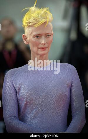 Venedig, Italien. 06. September 2022. Tilda Swinton nimmt am 06. September 79. 2022 in Venedig, Italien, an dem roten Teppich der „Ewigen Tochter“ Teil. Kredit: UPI/Alamy Live Nachrichten Stockfoto