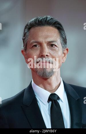 Benjamin Bratt bei den Toten für Einen Dollar und Cartier Glory bei der Premiere des Filmemachers Award während des Internationalen Filmfestivals von Venedig (Mostra) 79. am 06. September 2022 in Venedig, Italien. Foto von Aurore Marechal/ABACAPRESS.COM Stockfoto