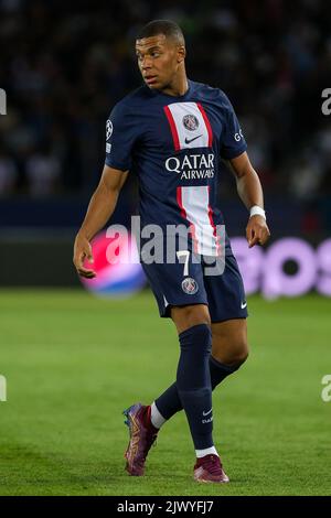 Paris, Frankreich. 06. September 2022. Kylian Mbappe von PSG beim Champions League-Fußballspiel der Gruppe H zwischen Paris Saint Germain und dem FC Juventus im Stadion Parc des Princes in Paris (Frankreich), 6.. September 2022. Foto Federico Tardito/Insidefoto Kredit: Insidefoto di andrea staccioli/Alamy Live News Stockfoto