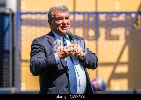 Joan Laporta bei der Präsentation von Bellerin und Marcos Alonso vom FC Barcelona auf der Ciutat Esportiva Joan Gamper am 06. september 2022 in Barcelona, Spanien. Foto Marc Graupera Aloma / SpainsDPPI/ DPPI - Foto: Marc Graupera Aloma/DPPI/LiveMedia Stockfoto