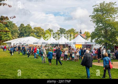 Stände beim jährlichen Wisley Taste of Autumn Festival im September im RHS Wisley, Surrey, Südostengland Stockfoto