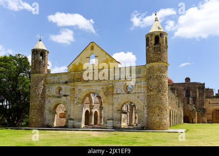 Das berühmte ehemalige Kloster von Santiago Apóstol, Cuilapan de Guerrero, Bundesstaat Oaxaca, Mexiko Stockfoto