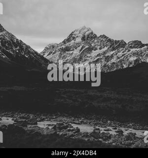 Die ikonischen Halber Tag Hooker Valley Track Wanderung am Mt Cook in Neuseeland Stockfoto