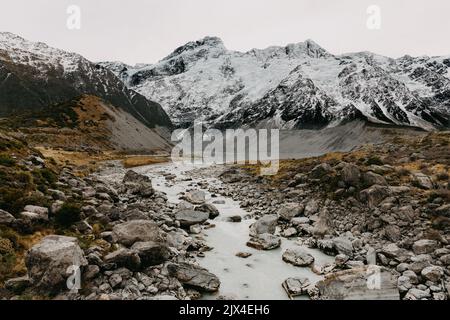 Die ikonischen Halber Tag Hooker Valley Track Wanderung am Mt Cook in Neuseeland Stockfoto