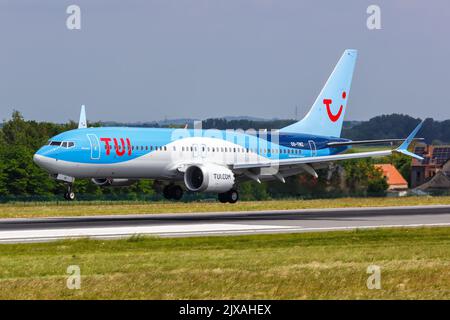 Brüssel, Belgien - 21. Mai 2022: TUI Belgium Boeing 737 MAX 8 am Brüsseler Flughafen (BRU) in Belgien. Stockfoto