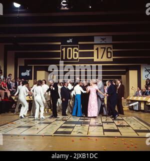 Das Kreuzwortspiel, Spielshow, Deutschland 1971, Mitwirkende: Teilnehmer und Veranstalter Stockfoto