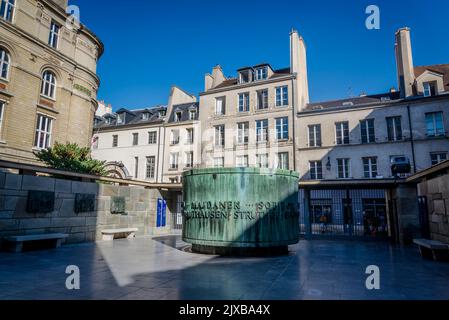 Innenhof des Memorial de la Shoah ist das Holocaust-Museum in Paris das Denkmal befindet sich im 4.. Arrondissement von Paris, im Viertel Marais, wo Stockfoto