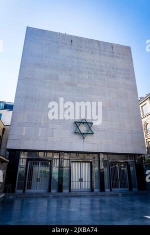 Innenhof des Memorial de la Shoah ist das Holocaust-Museum in Paris das Denkmal befindet sich im 4.. Arrondissement von Paris, im Viertel Marais, wo Stockfoto