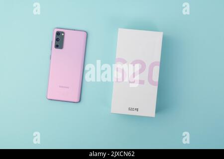 Tjumen, Russland-18. Juli 2022: Samsung Galaxy S20 FE-Smartphone. Samsung ist ein südkoreanisches multinationales Elektronikunternehmen. Stockfoto