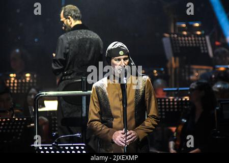 Laibach: Präsentation von 'Alamut', einem originellen symphonischen Werk, das auf einer berühmten Geschichte aus dem Persien des 11. Jahrhunderts basiert. Kloster Križanke, Ljubljana, Slowenien Stockfoto