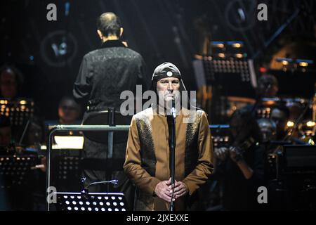 Laibach: Präsentation von 'Alamut', einem originellen symphonischen Werk, das auf einer berühmten Geschichte aus dem Persien des 11. Jahrhunderts basiert. Kloster Križanke, Ljubljana, Slowenien Stockfoto