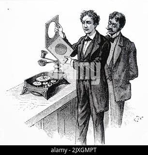 Illustration des verwendeten Aufzeichnungs-Geräts von Edison. Das Gerät wurde für Aufnahmen auf einer Wachsscheibe verwendet, die den Uhrwerk-Mechanismus im Stativ unter der Scheibe zeigte. Datiert aus dem 19.. Jahrhundert Stockfoto