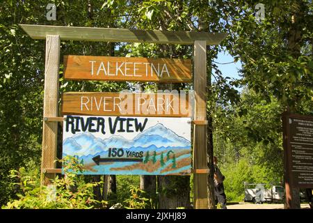 River View Denali National Park and Preserve, früher bekannt als Mount McKinley National Park, ist ein amerikanischer Nationalpark und Naturschutzgebiet in Int Stockfoto