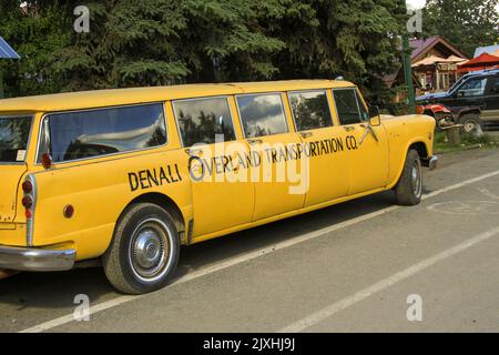 Landtransport Denali National Park and Preserve, früher bekannt als Mount McKinley National Park, ist ein amerikanischer Nationalpark und Naturschutzgebiet Stockfoto