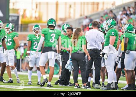 DENTON, TX - September 3.: .North Texas Bank in einem Spiel zwischen North Texas Mean Green vs SMU Mustangs im Apogee Stadium in Denton am 3.. September 2022 in Denton, Texas. CSM/Manny Flores Stockfoto