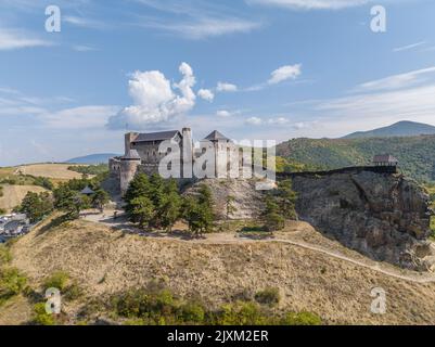 Luftaufnahme der Burg Boldogko in Ungarn Stockfoto