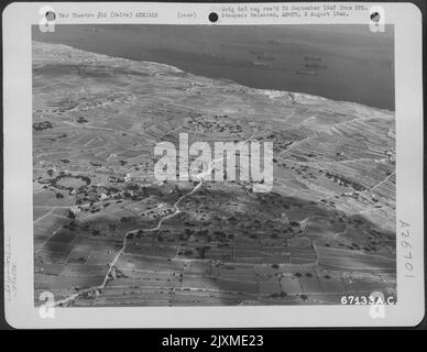 Luftaufnahme der italienischen Flotte, die sich bei Malta ergeben hat. 1943. Stockfoto