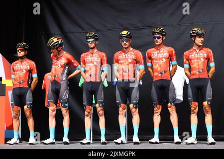 Aracena, Spanien. 07. September 2022. Bahrain siegreiche Fahrer am Start der Etappe 17 der Ausgabe 2022 der "Vuelta a Espana", Tour of Spain Radrennen, von Aracena nach Monasterio de Tentudia (162,3km), Spanien, am Mittwoch, den 07. September 2022. BELGA FOTO DAVID PINTENS Kredit: Belga Nachrichtenagentur/Alamy Live News Stockfoto