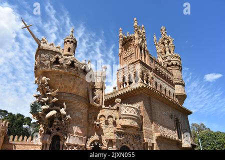 Castillo de Colomares Schlossdenkmal, das dem Leben und den Abenteuern von Christoph Kolumbus in Benalmadena, Malaga, Costa Del Sol, Spanien gewidmet ist Stockfoto