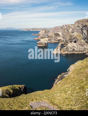 Mizen Head Signalstation und Besucherzentrum in der Nähe von Goleen und so weit südwestlich, wie man in Irland gehen kann -- Grafschaft Cork. Wild Atlantic Way Spectacular . Stockfoto