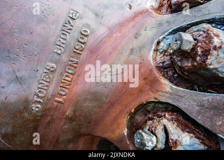 Der Propeller der SS Irada, der im Dezember 1908 von einem deutschen U-Boot versenkt wurde, wurde geborgen und ist @ im Besucherzentrum Mizen Head zu sehen. Stockfoto