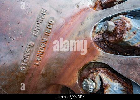 Der Propeller der SS Irada, der im Dezember 1908 von einem deutschen U-Boot versenkt wurde, wurde geborgen und ist @ im Besucherzentrum Mizen Head zu sehen. Stockfoto