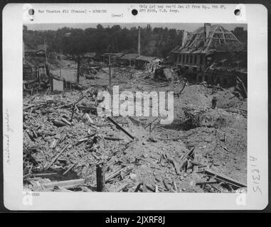 Bombenschaden An Bahnhöfen Irgendwo In Frankreich. 31. Juli 1944. Stockfoto