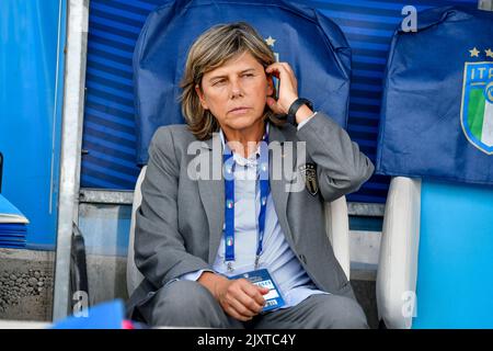 Ferrara, Italien. 06. September 2022. Italiens Chefcoach Milena Bertolini Porträt während der WM 2023 Qualifikationsspannen - Italien Frauen gegen Rumänien, FIFA WM in Ferrara, Italien, September 06 2022 Quelle: Independent Photo Agency/Alamy Live News Stockfoto