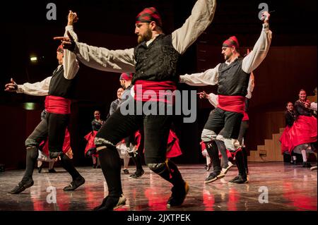 Raices de Aragon Tanzformation aus Aragon, Spanien, tritt bei Eifolk auf, XXXI International Meeting of Folklore City of Zaragoza, Spanien Stockfoto