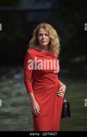 Venedig, Italien. 07. September 2022. VENEDIG, ITALIEN - 07. SEPTEMBER: Claudia Gerini kommt im Hotel Excelsior während der Internationalen Filmfestspiele Venedig 79. am 07. September 2022 in Venedig, Italien an. Kredit: dpa/Alamy Live Nachrichten Stockfoto