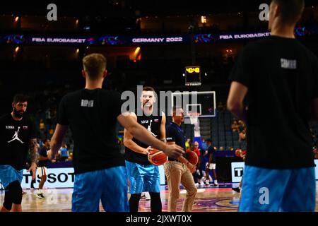 KÖLN, DEUTSCHLAND - 7. SEPTEMBER 2022: Luka Doncic. Das Basketballspiel von Eurobasket 2022 Frankreich gegen Slowenien Stockfoto