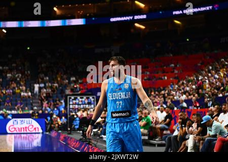 KÖLN, DEUTSCHLAND - 7. SEPTEMBER 2022: Luka Doncic. Das Basketballspiel von Eurobasket 2022 Frankreich gegen Slowenien Stockfoto