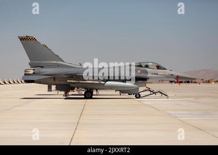 Konya, Türkei - 07 01 2021: Anatolian Eagle Air Force übt 2021 F16 Kampfjet in Rollposition in der Türkei aus Stockfoto