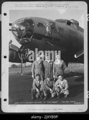 Bodenbesatzung der Boeing B-17 'Flying Fortress' 'S for Sugar' 303. Bomb Group. England 10. Oktober 1943. Stockfoto