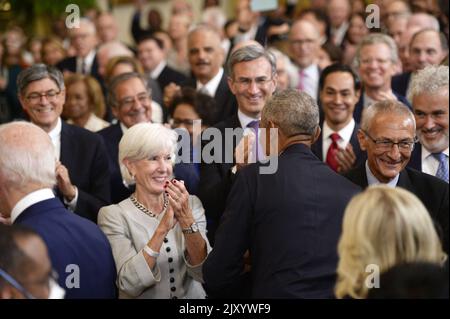 Washington, Usa. 07. September 2022. Der ehemalige Präsident Barack Obama begibt sich am Mittwoch, dem 7. September 2022, im East Room zu einer offiziellen Porträtenthüllungszeremonie im Weißen Haus in Washington, DC. Foto von Bonnie Cash/UPI Credit: UPI/Alamy Live News Stockfoto