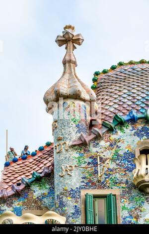 Casa Batlló, architektonisches Merkmal oder Detail der Außenfassade. Das berühmte Gebäude wurde von Antoni Gaudi entworfen. Stockfoto